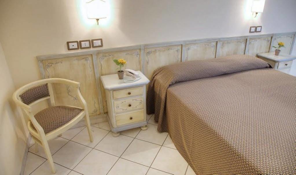 Villa Santa Margherita - B&B Кортона Екстериор снимка
