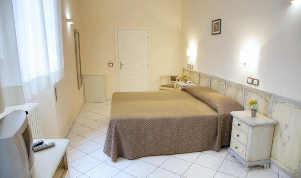 Villa Santa Margherita - B&B Кортона Екстериор снимка